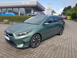 Grün Neu 2025 Kia Ceed Sportswagon Kombi | 25.990 € (Fairer Preis)