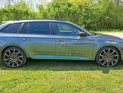 Grau Gebraucht 2018 Skoda Superb Business Line Kombi | 20.100 € (Fairer Preis)