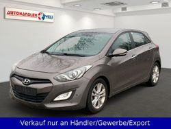 Braun Gebraucht 2013 Hyundai i30 Style Limousine | 10.999 € (Fairer Preis)