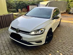 Weiß Gebraucht 2017 VW Golf VII R-line Limousine | 15.190 € (Teuer)