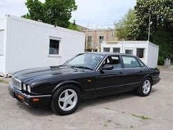 Schwarz metallic Gebraucht 1997 Jaguar X300 Executive Limousine | 3.300 €