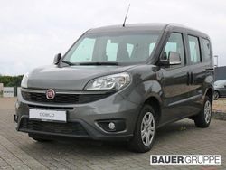 Grau Gebraucht 2015 Fiat Doblò Van / Kleinbus | 8.568 € (Fairer Preis)