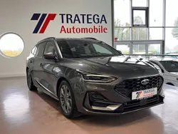 Magnetic grau Gebraucht 2024 Ford Focus ST-Line Kombi | 24.999 € (Superpreis)