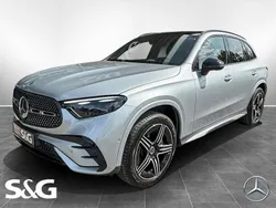Metalliclack hightechsilber Gebraucht 2024 Mercedes GLC300e AMG SUV | 69.277 € (Etwas zu teuer)