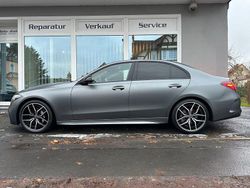 Grau Gebraucht 2023 Mercedes C220 AMG Limousine | 44.999 €