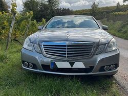 Grau Gebraucht 2009 Mercedes E250 Elegance Limousine | 10.750 € (Fairer Preis)