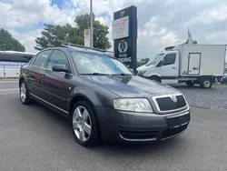 Grau Gebraucht 2005 Skoda Superb Limousine | 1.990 € (Superpreis)