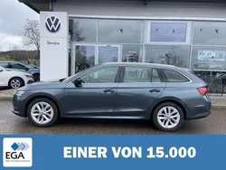 Grau metallic Gebraucht 2021 Skoda Octavia Style Kombi | 26.230 € (Fairer Preis)