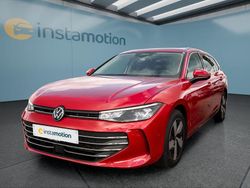 Rot Gebraucht 2025 VW Passat Kombi | 34.599 € (Fairer Preis)