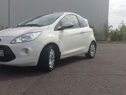Weiß metallic Gebraucht 2010 Ford Ka Titanium Kleinwagen | 4.300 €
