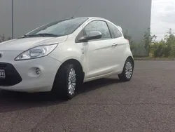 Weiß metallic Gebraucht 2010 Ford Ka Titanium Kleinwagen | 4.300 €
