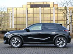 Lackierung schwarz perla nera/ Gebraucht 2021 DS Automobiles DS3 Crossback E-Tense Grand Chic SUV | 16.350 € (Fairer Preis)