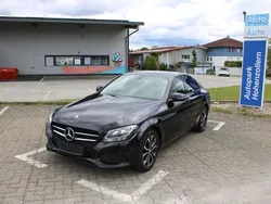 Obsidianschwarz metalliclack Gebraucht 2015 Mercedes C180 Limousine | 15.999 € (Fairer Preis)