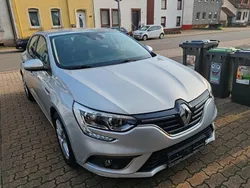 Silber Gebraucht 2016 Renault Mégane IV Experience Kleinwagen | 11.000 € (Superpreis)