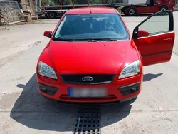 Rot Gebraucht 2006 Ford Focus Ambiente Kombi | 2.199 € (Fairer Preis)