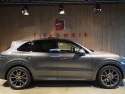 Grau Gebraucht 2019 Porsche Cayenne SUV | 54.941 € (Guter Preis)