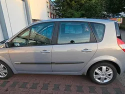 Gelb Gebraucht 2005 Renault Scénic II Van / Kleinbus | 3.500 €