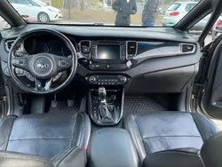 Beige Gebraucht 2013 Kia Carens Van / Kleinbus | 10.000 € (Etwas zu teuer)