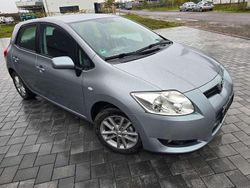 Silber Gebraucht 2008 Toyota Auris Team Kleinwagen | 5.900 € (Etwas zu teuer)