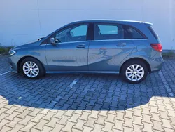 Blau Gebraucht 2015 Mercedes B180 Van / Kleinbus | 13.500 € (Fairer Preis)
