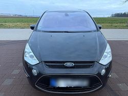 Schwarz Gebraucht 2011 Ford S-MAX Titanium Van / Kleinbus | 2.999 € (Fairer Preis)