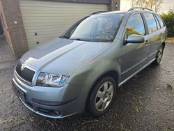 Silber Gebraucht 2006 Skoda Fabia Kombi | 890 € (Guter Preis)