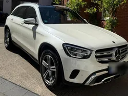 Weiß Gebraucht 2020 Mercedes GLC300 AMG line SUV | 42.000 € (Etwas zu teuer)