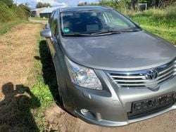 Grau Gebraucht 2010 Toyota Avensis Executive Kombi | 4.700 € (Fairer Preis)