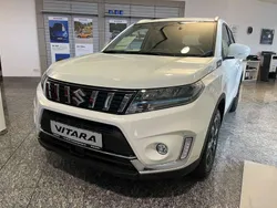 Cool white pearl metallic Neu 2024 Suzuki Vitara Comfort+ SUV | 24.290 € (Superpreis)