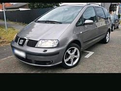 Grau Gebraucht 2003 Seat Alhambra Van / Kleinbus | 3.350 € (Etwas zu teuer)