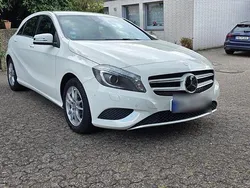 Weiß Gebraucht 2014 Mercedes A200 Style Limousine | 11.999 € (Guter Preis)