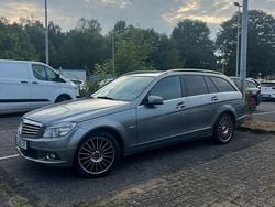 Grau Gebraucht 2009 Mercedes C200 Elegance Kombi | 5.400 €