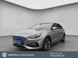 Silber Gebraucht 2023 Hyundai i30 Trend Limousine | 16.980 € (Guter Preis)