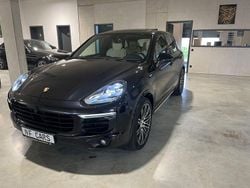 Schwarz Gebraucht 2017 Porsche Cayenne S Platinum Edition SUV | 39.990 € (Teuer)