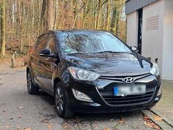 Schwarz Gebraucht 2014 Hyundai i20 Trend Kleinwagen | 6.100 € (Fairer Preis)