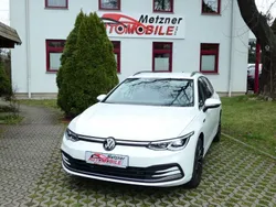 Pure white Gebraucht 2023 VW Golf VIII Style Kombi | 28.980 € (Etwas zu teuer)