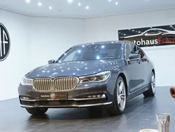 Grau Gebraucht 2018 BMW 740 Sport Line Limousine | 43.997 €