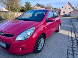 Rot Gebraucht 2012 Hyundai i20 Kleinwagen | 2.400 €