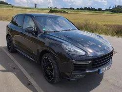 Schwarz Gebraucht 2017 Porsche Cayenne Turbo SUV | 62.999 €