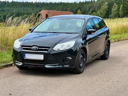 Schwarz Gebraucht 2012 Ford Focus Kombi | 4.300 €