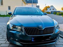Grau Gebraucht 2019 Skoda Superb Ambition Limousine | 20.800 € (Fairer Preis)
