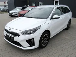 Weiß Gebraucht 2021 Kia Ceed Sportswagon Spirit Kombi | 18.900 € (Etwas zu teuer)