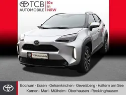Grau Neu 2025 Toyota Yaris Cross SUV | 30.689 €