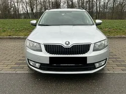 Violet Gebraucht 2017 Skoda Octavia Joy Kombi | 10.599 € (Guter Preis)