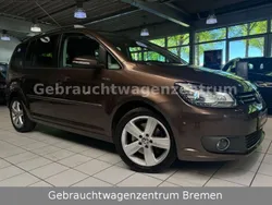 Braun Gebraucht 2011 VW Touran Highline Van / Kleinbus | 11.990 € (Etwas zu teuer)