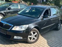 Schwarz Gebraucht 2012 Skoda Octavia Kombi | 2.300 €