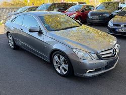 Silber Gebraucht 2009 Mercedes E350 Coupé | 9.900 € (Guter Preis)