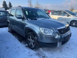 Grau Gebraucht 2012 Skoda Yeti Active SUV | 2.850 € (Superpreis)