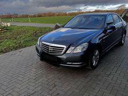 Braun Gebraucht 2010 Mercedes E350 Elegance Limousine | 11.200 € (Fairer Preis)