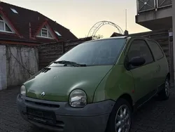 Grün Gebraucht 2002 Renault Twingo Kleinwagen | 1.000 €